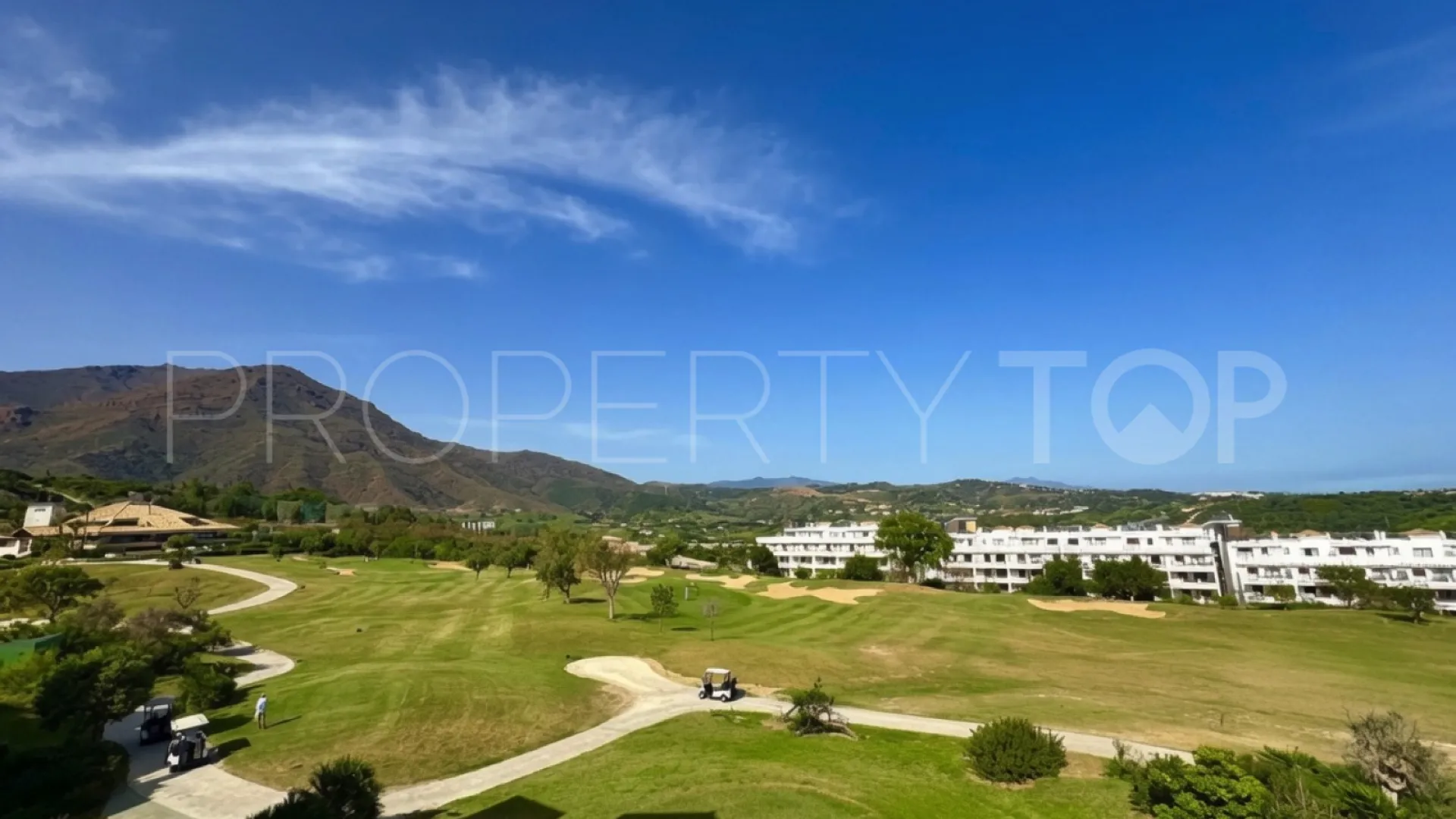 Atico duplex de 2 dormitorios en venta en Valle Romano