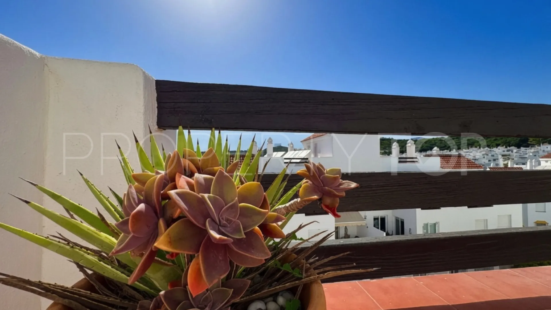 Atico duplex de 2 dormitorios en venta en Valle Romano