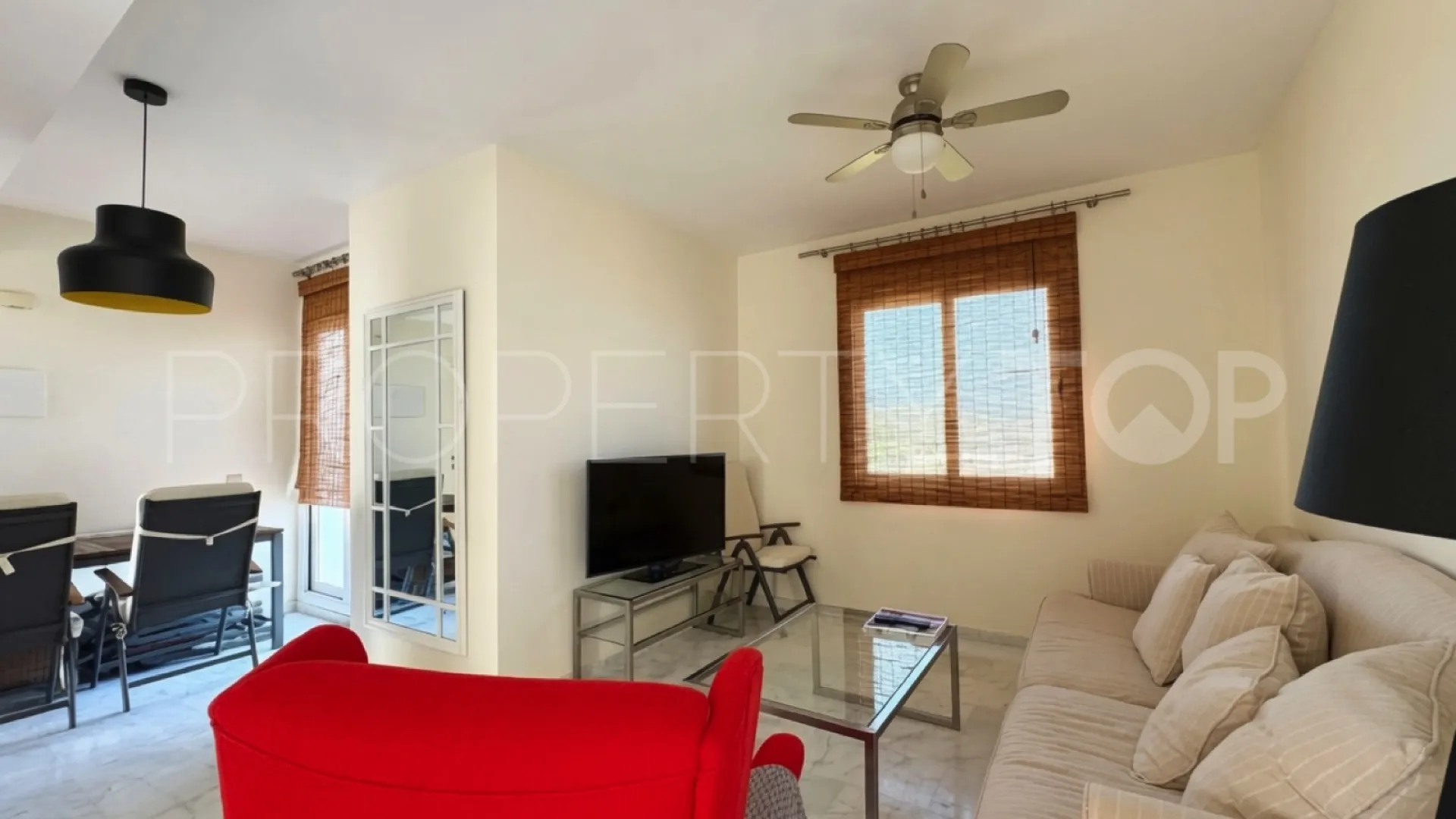 Atico duplex de 2 dormitorios en venta en Valle Romano