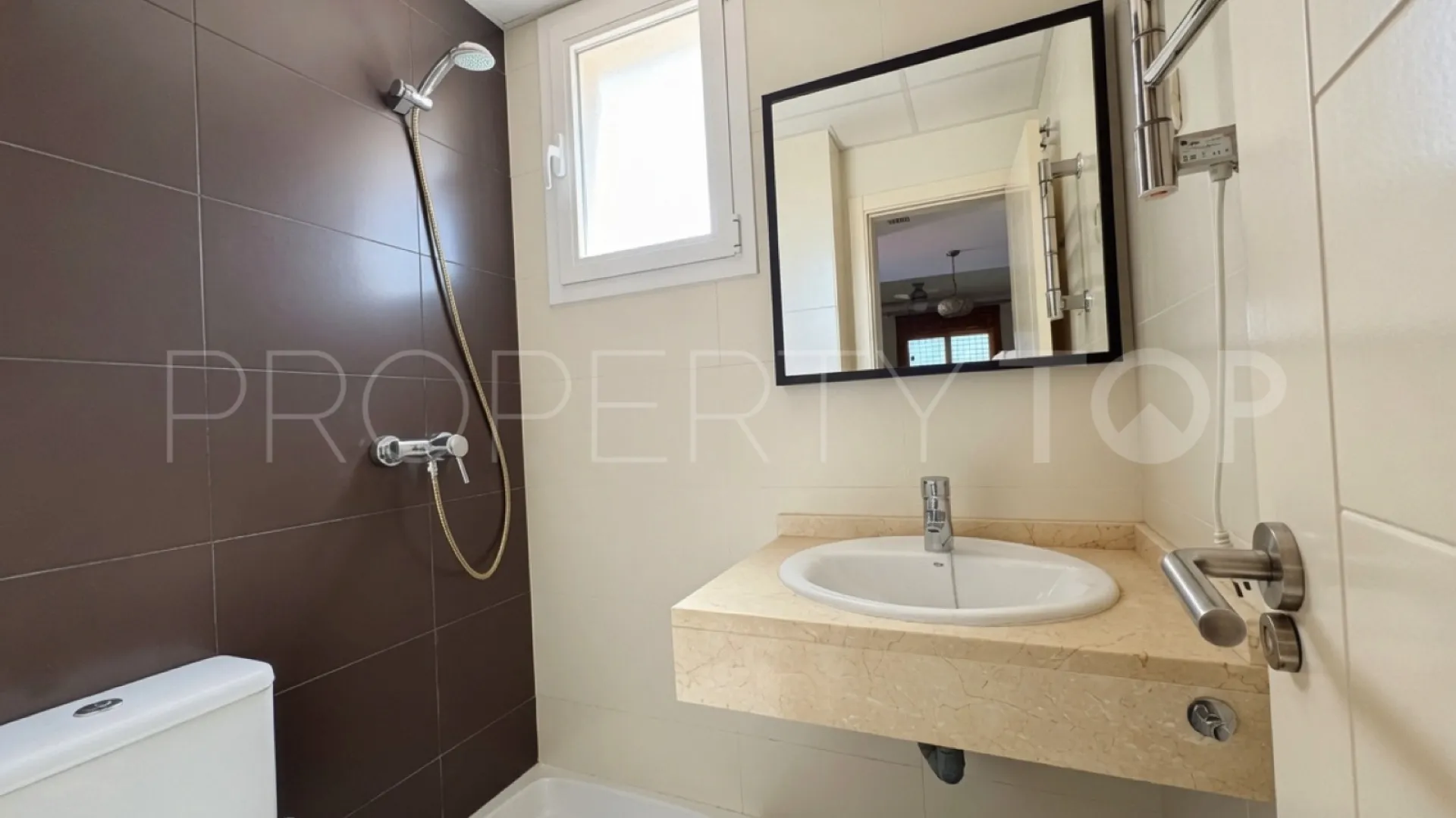 Atico duplex de 2 dormitorios en venta en Valle Romano