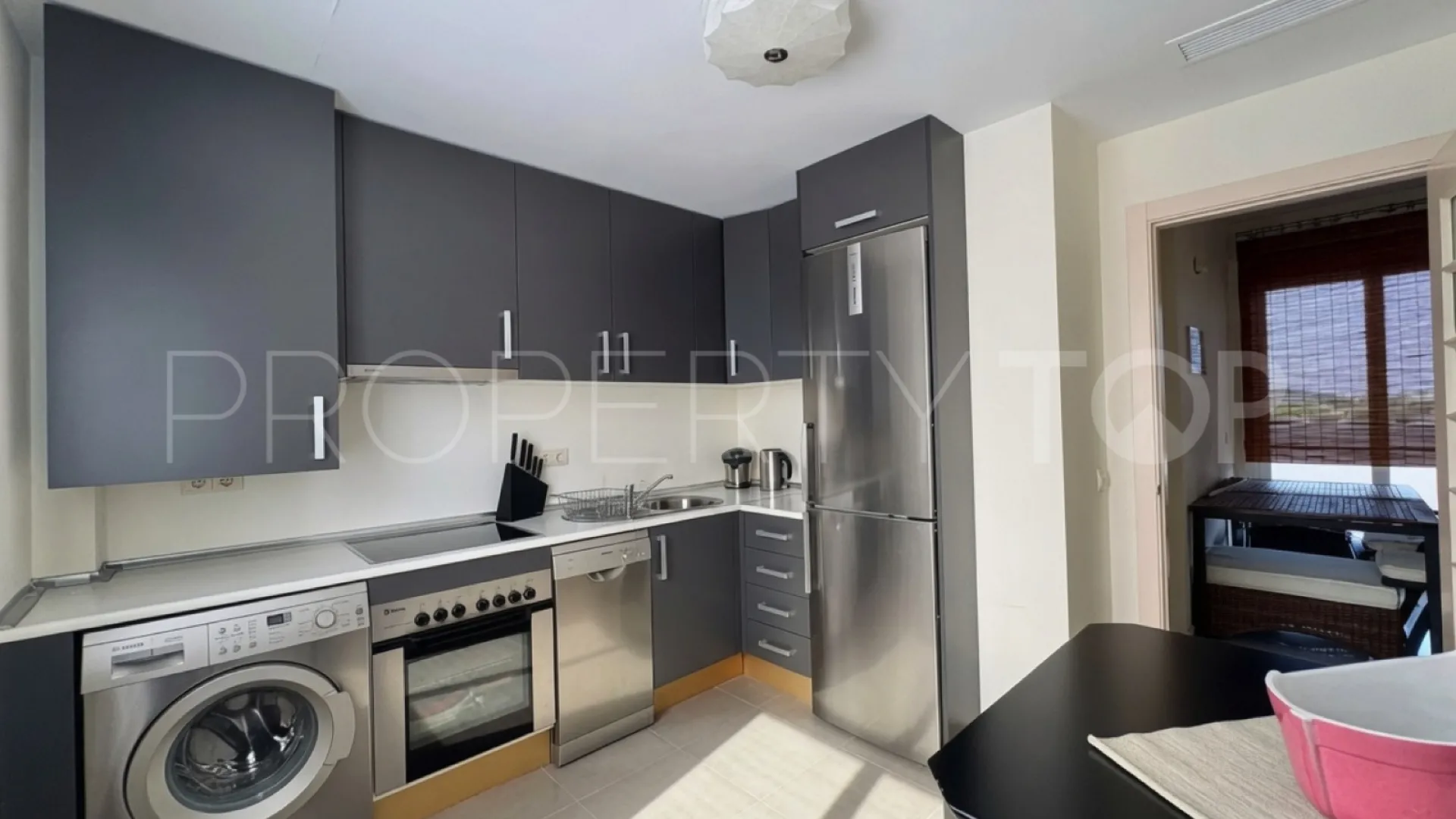 Atico duplex de 2 dormitorios en venta en Valle Romano