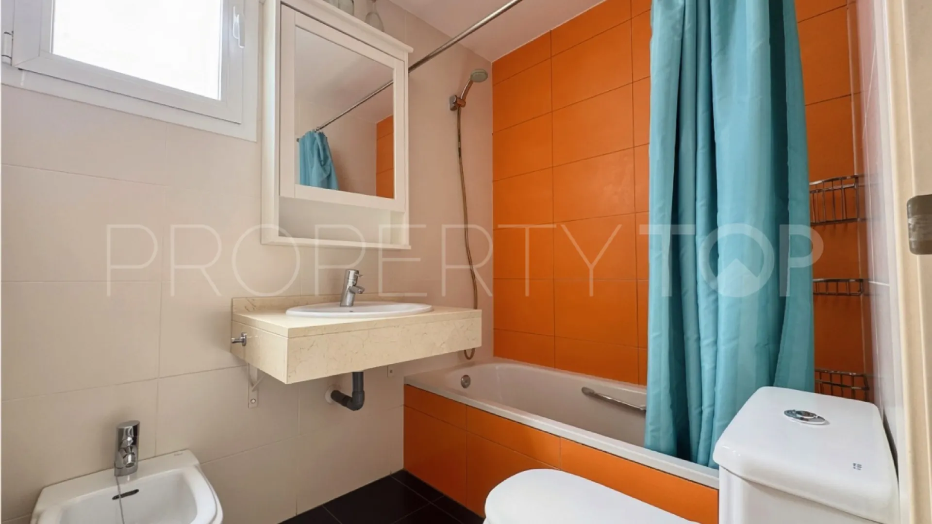 Atico duplex de 2 dormitorios en venta en Valle Romano