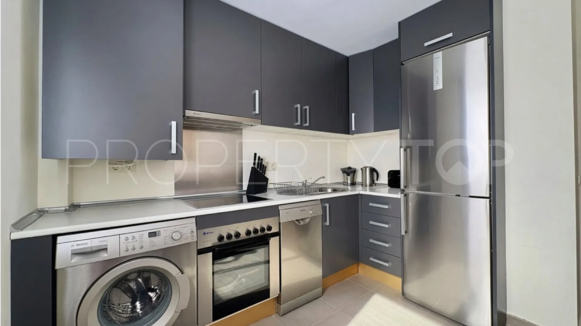 Atico duplex de 2 dormitorios en venta en Valle Romano