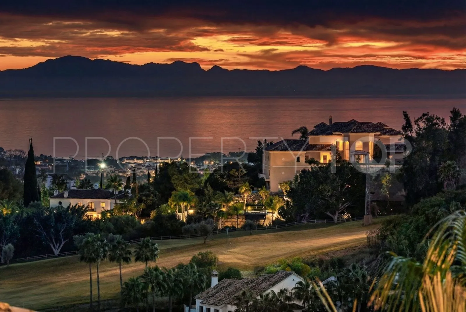 Apartamento planta baja a la venta en Los Arqueros de 3 dormitorios