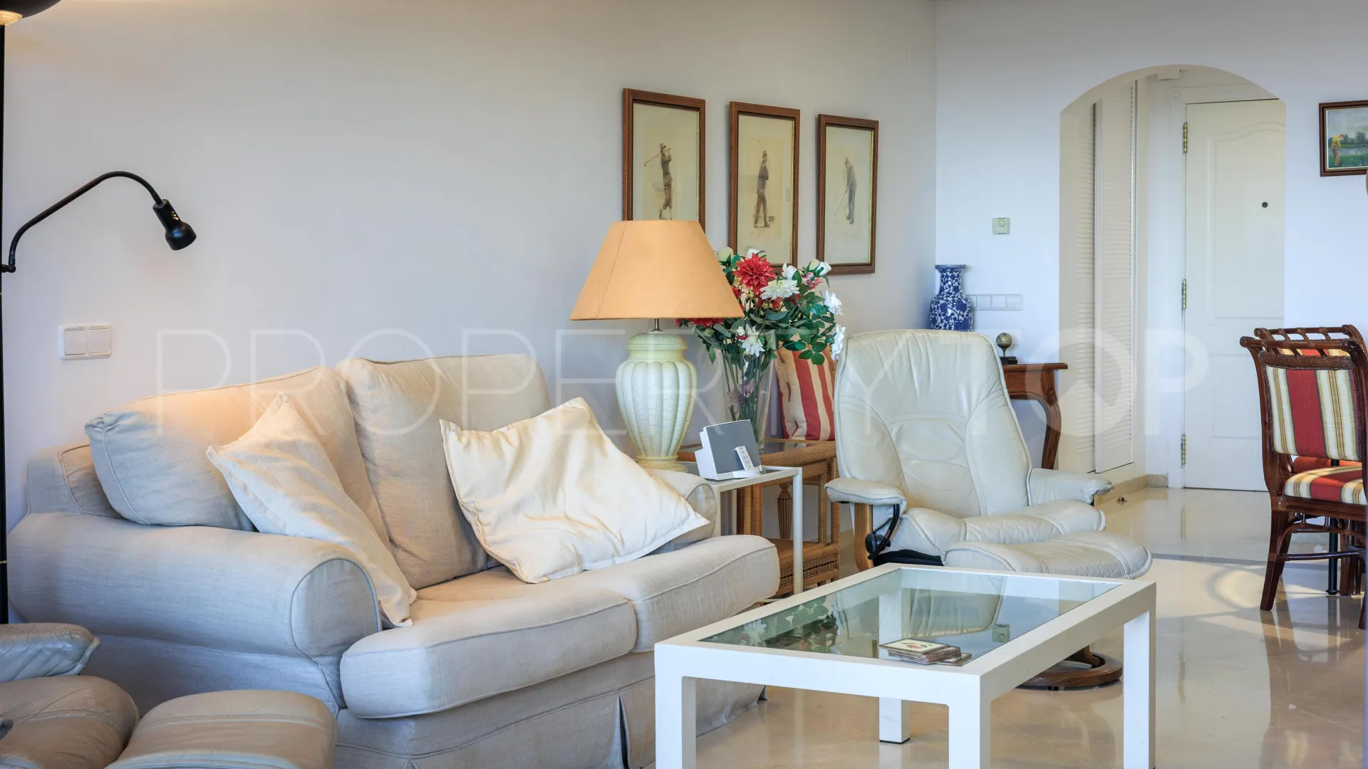 Apartamento planta baja a la venta en Los Arqueros de 3 dormitorios