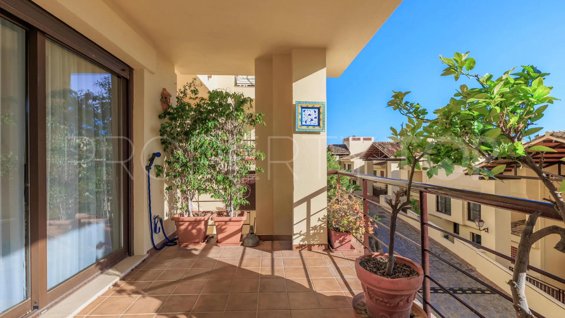 Apartamento planta baja a la venta en Los Arqueros de 3 dormitorios