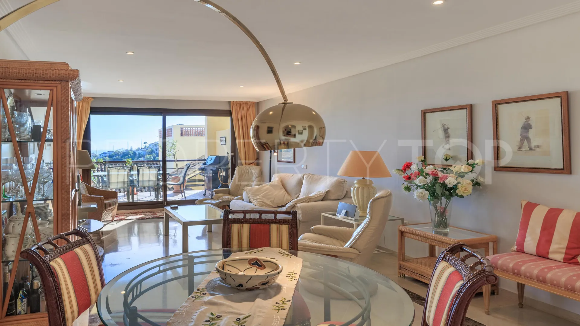 Apartamento planta baja a la venta en Los Arqueros de 3 dormitorios