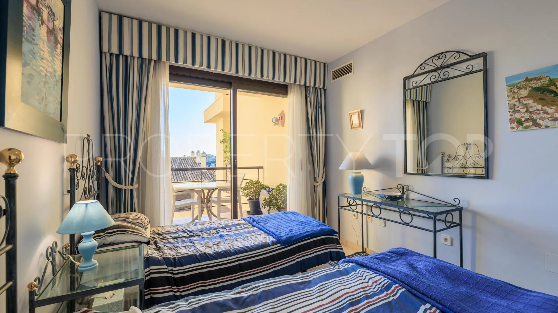Apartamento planta baja a la venta en Los Arqueros de 3 dormitorios