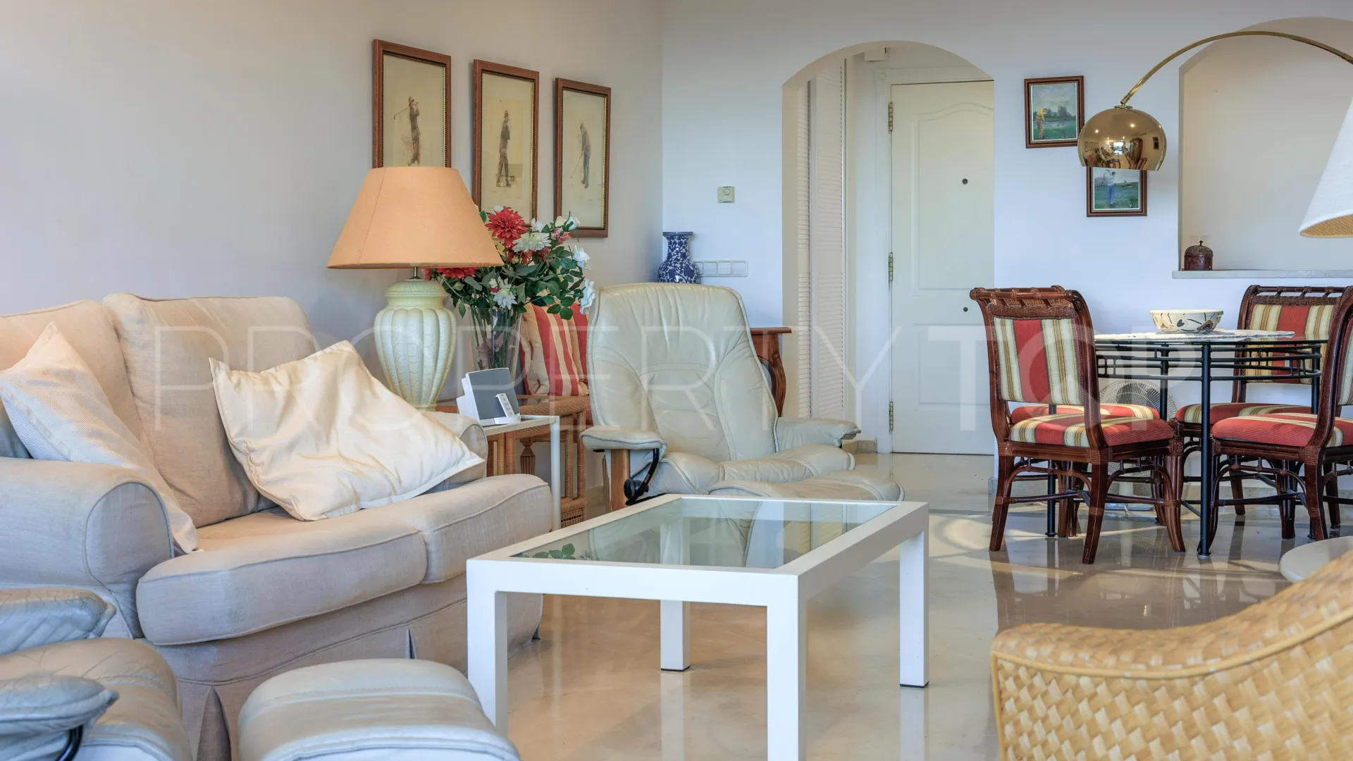 Apartamento planta baja a la venta en Los Arqueros de 3 dormitorios