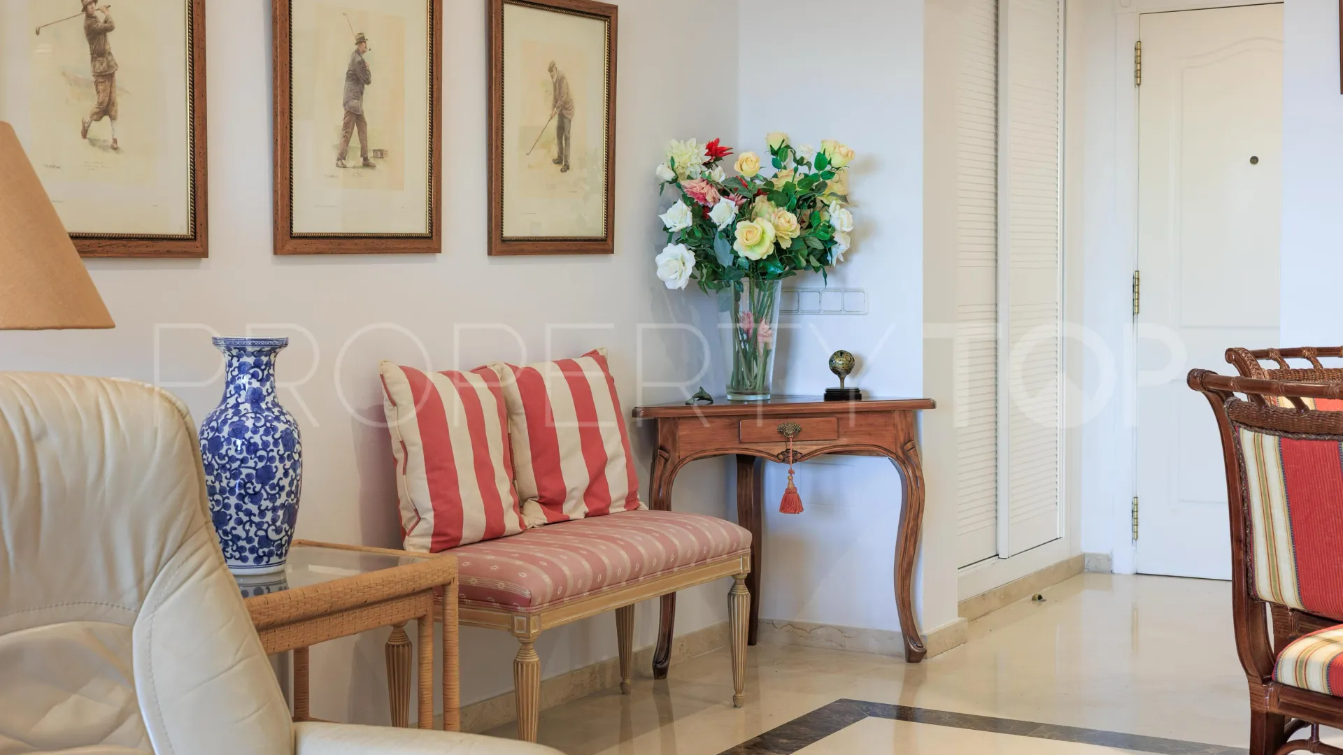 Apartamento planta baja a la venta en Los Arqueros de 3 dormitorios