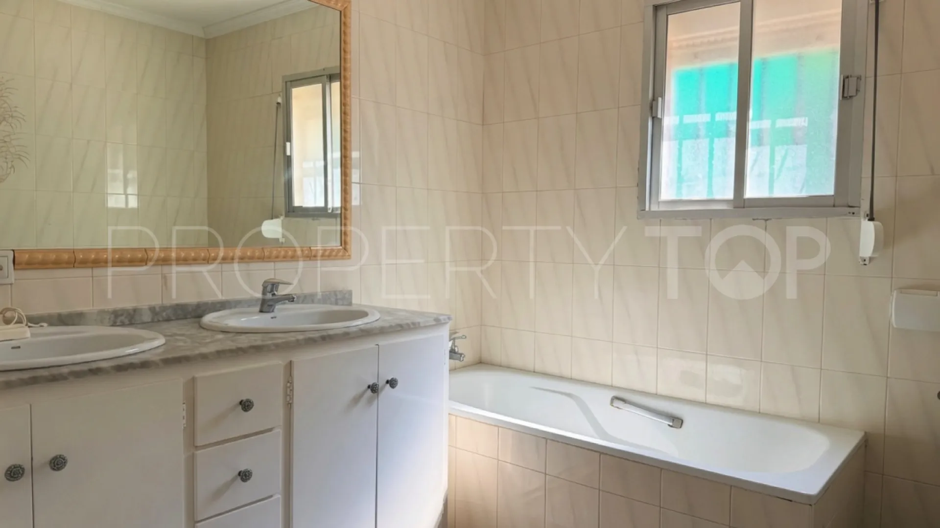 3 bedrooms San Enrique de Guadiaro house for sale