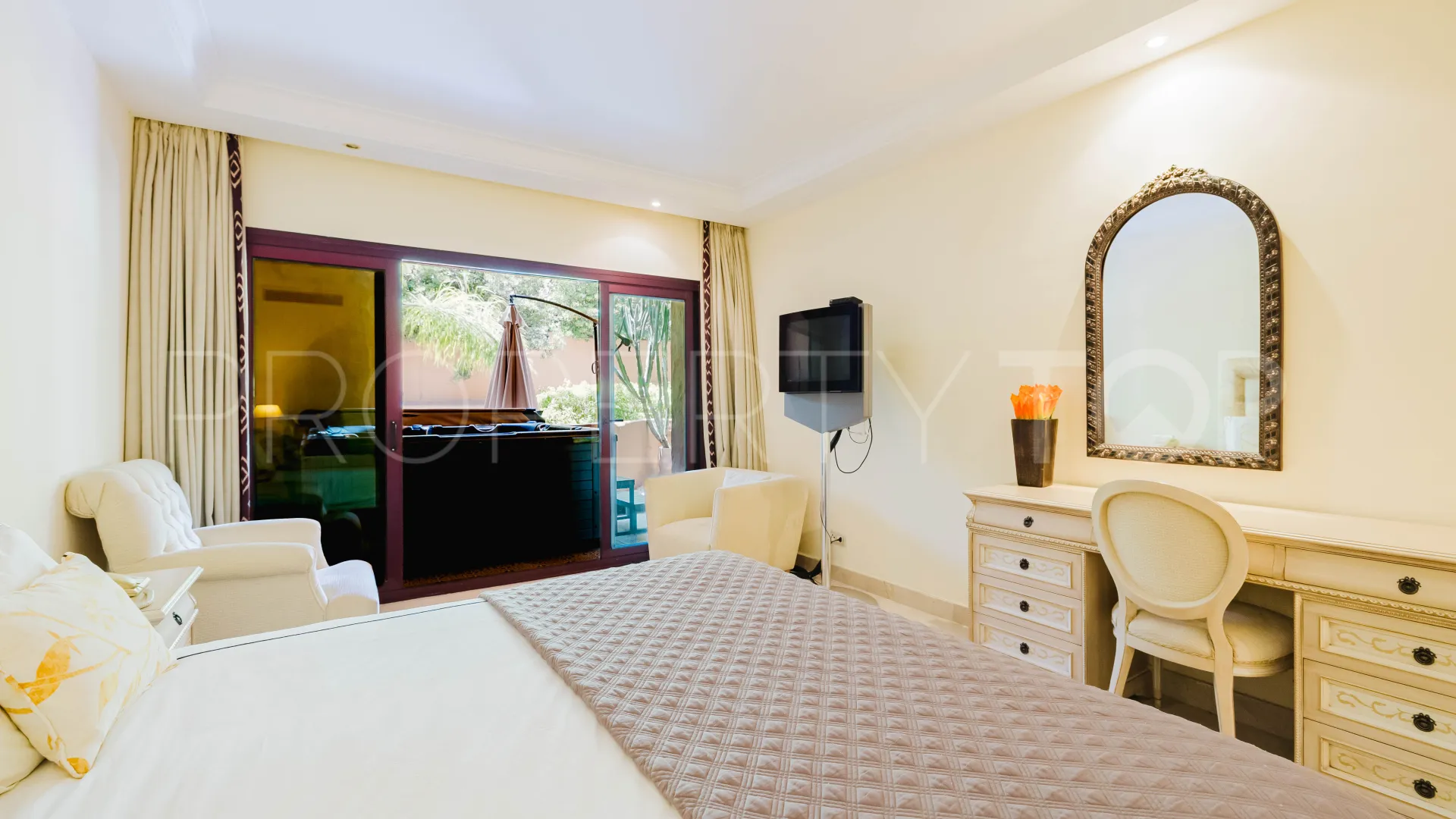 Se vende apartamento en Beach Side New Golden Mile
