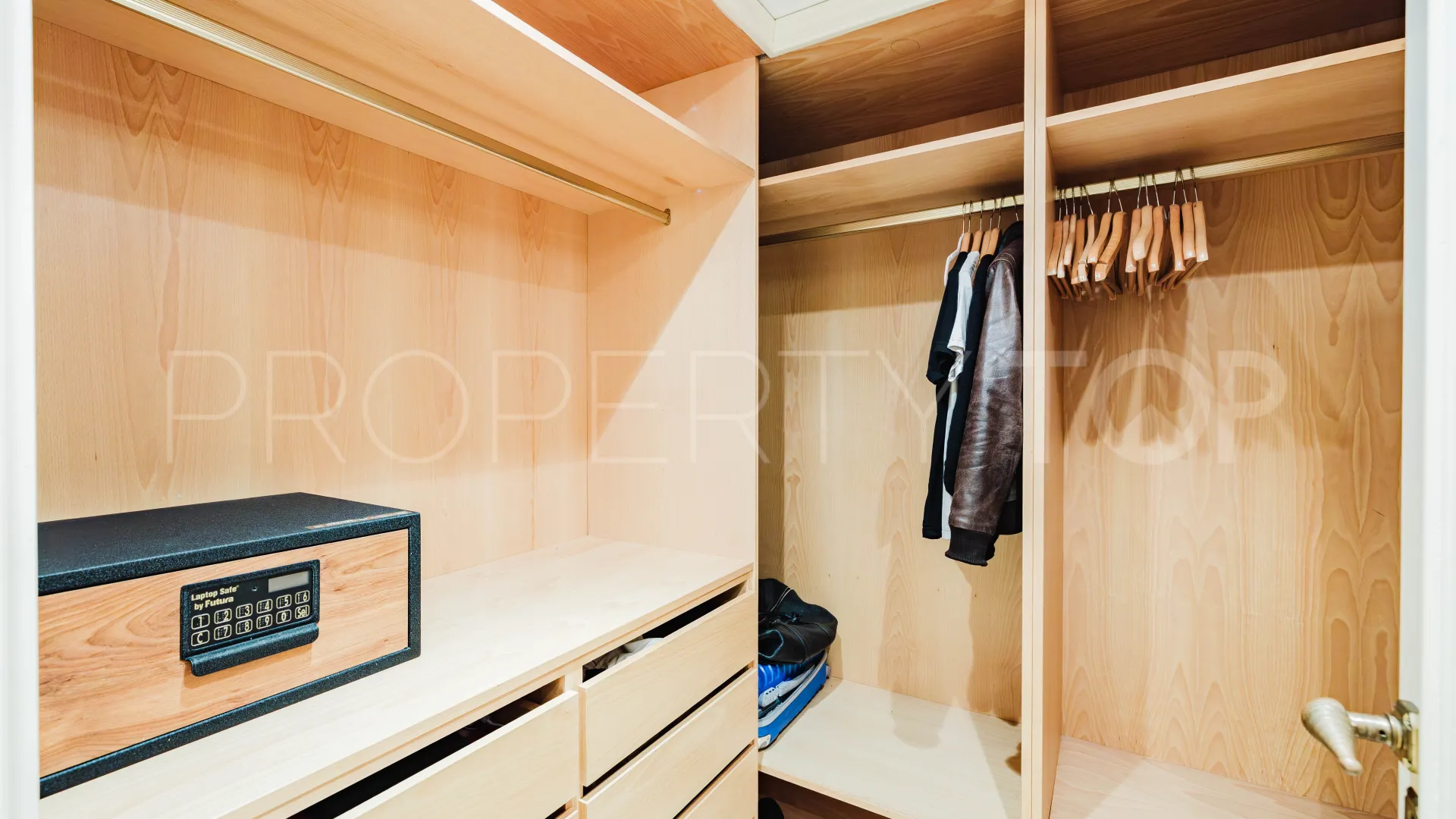 Se vende apartamento en Beach Side New Golden Mile