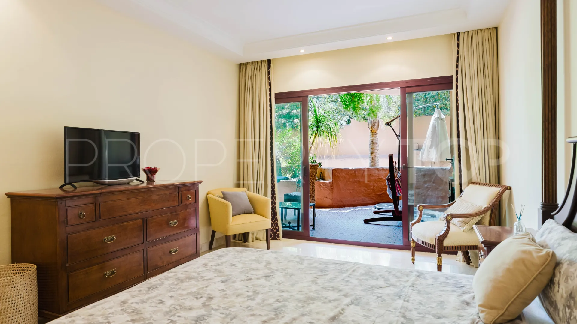 Se vende apartamento en Beach Side New Golden Mile