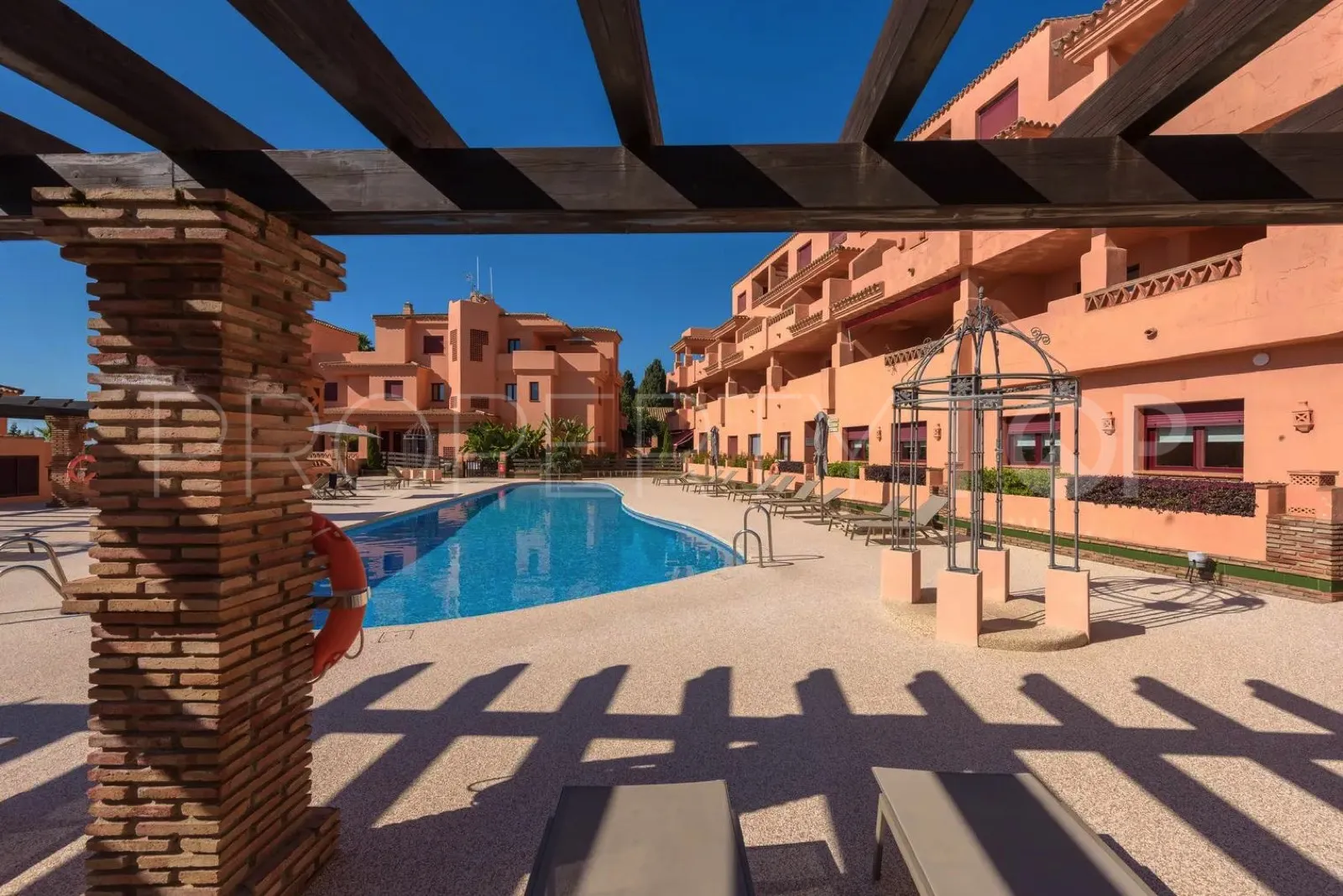 El Paraiso, apartamento planta baja en venta