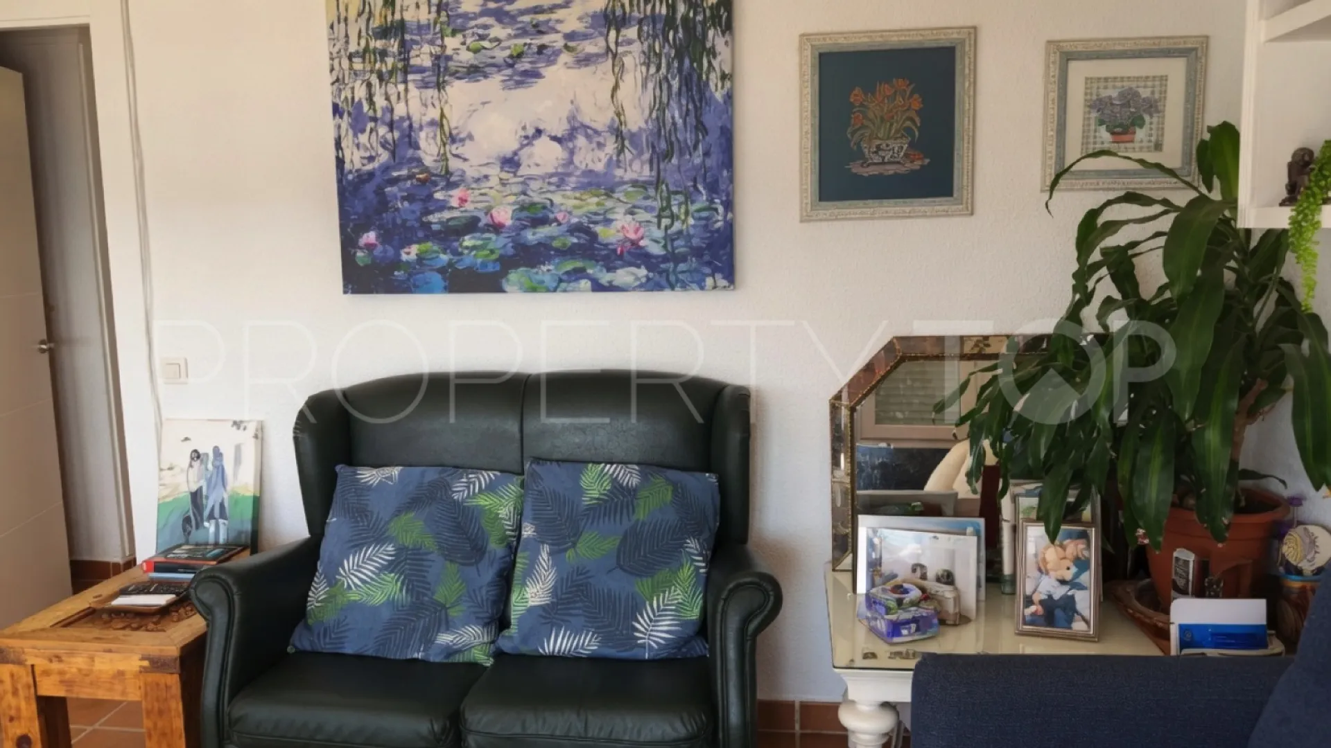 Torreguadiaro apartment for sale