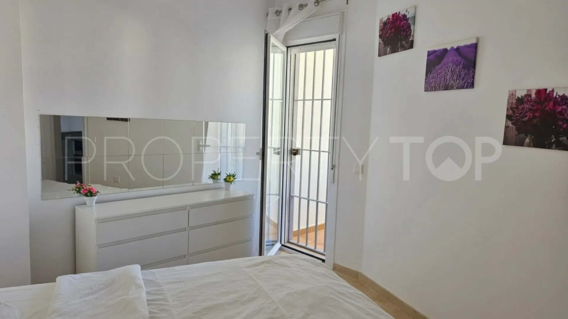 For sale Alcorrín ground floor apartment with 2 bedrooms