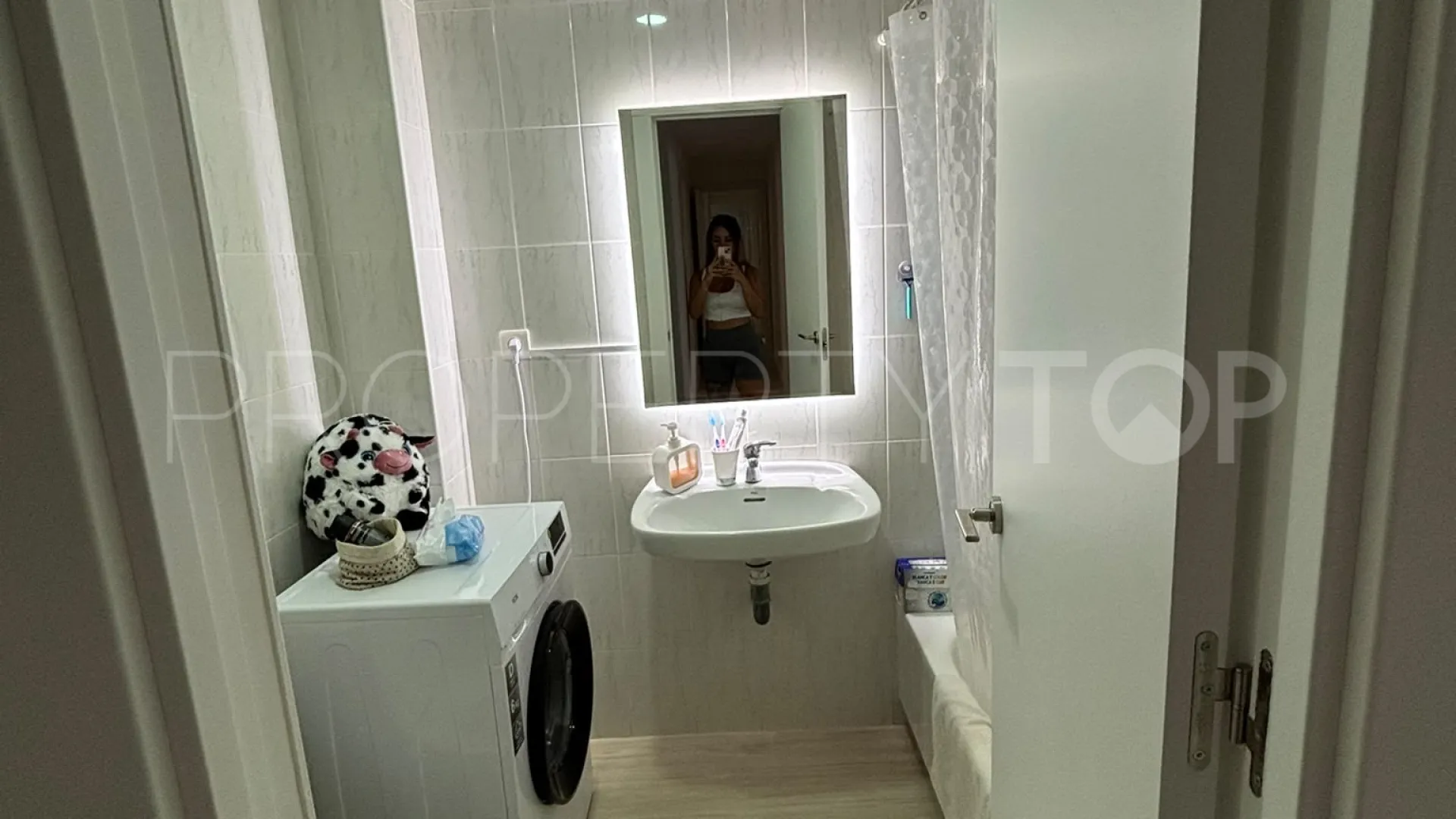 Ático con 5 dormitorios a la venta en Estepona Centro