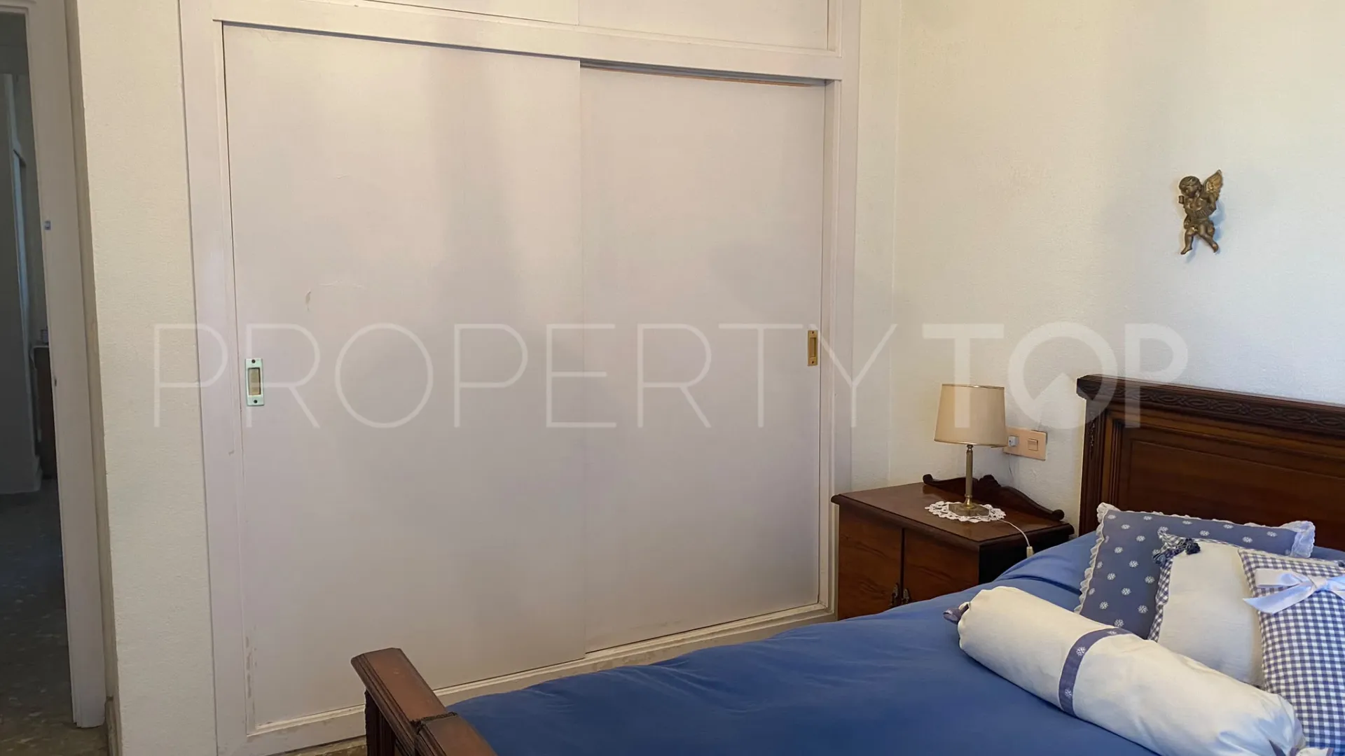 Buy apartment in Marbella Centro with 2 bedrooms