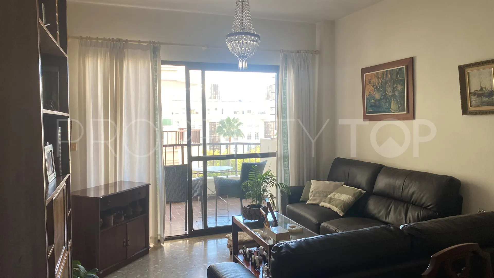 Buy apartment in Marbella Centro with 2 bedrooms