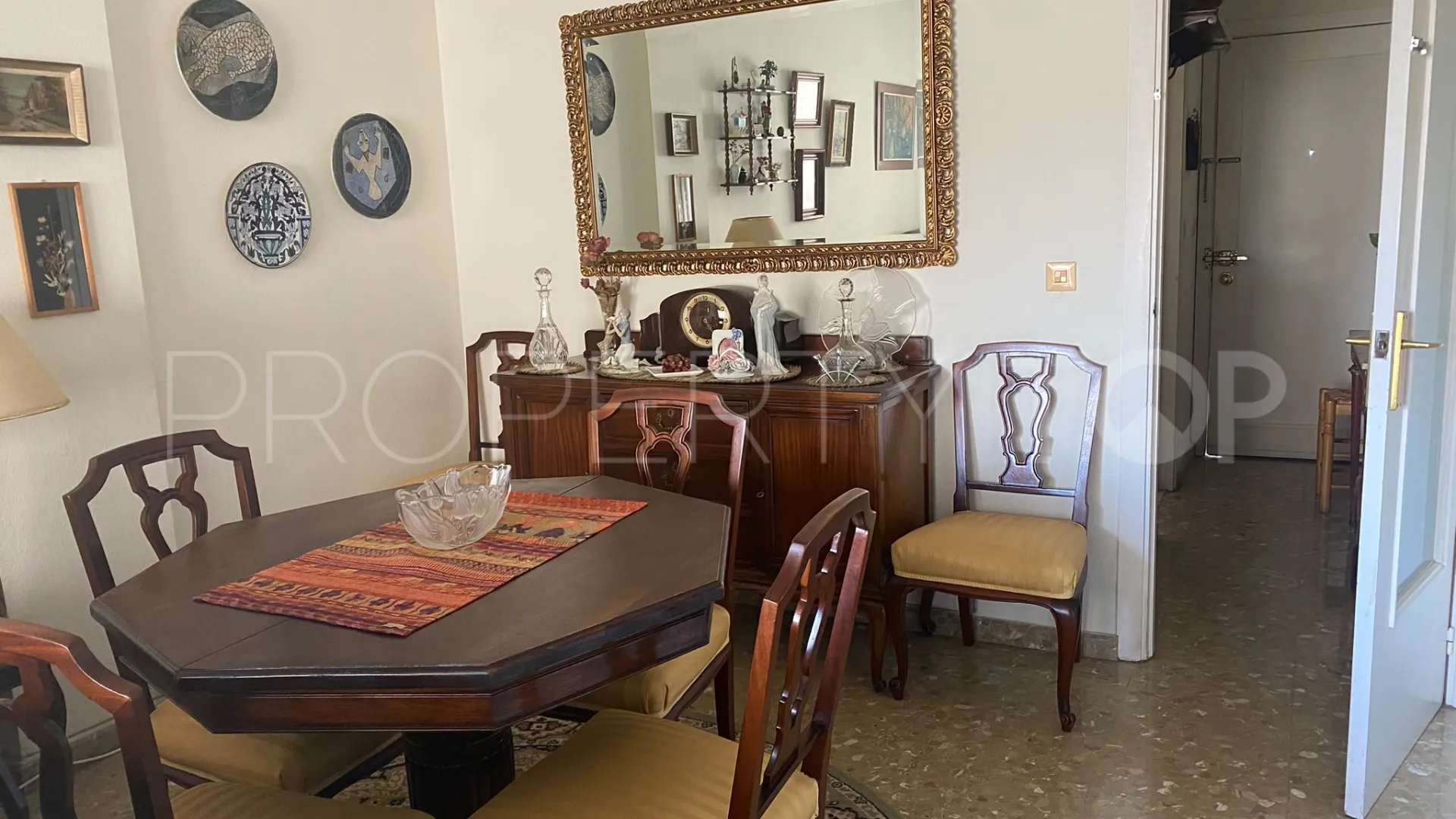Buy apartment in Marbella Centro with 2 bedrooms