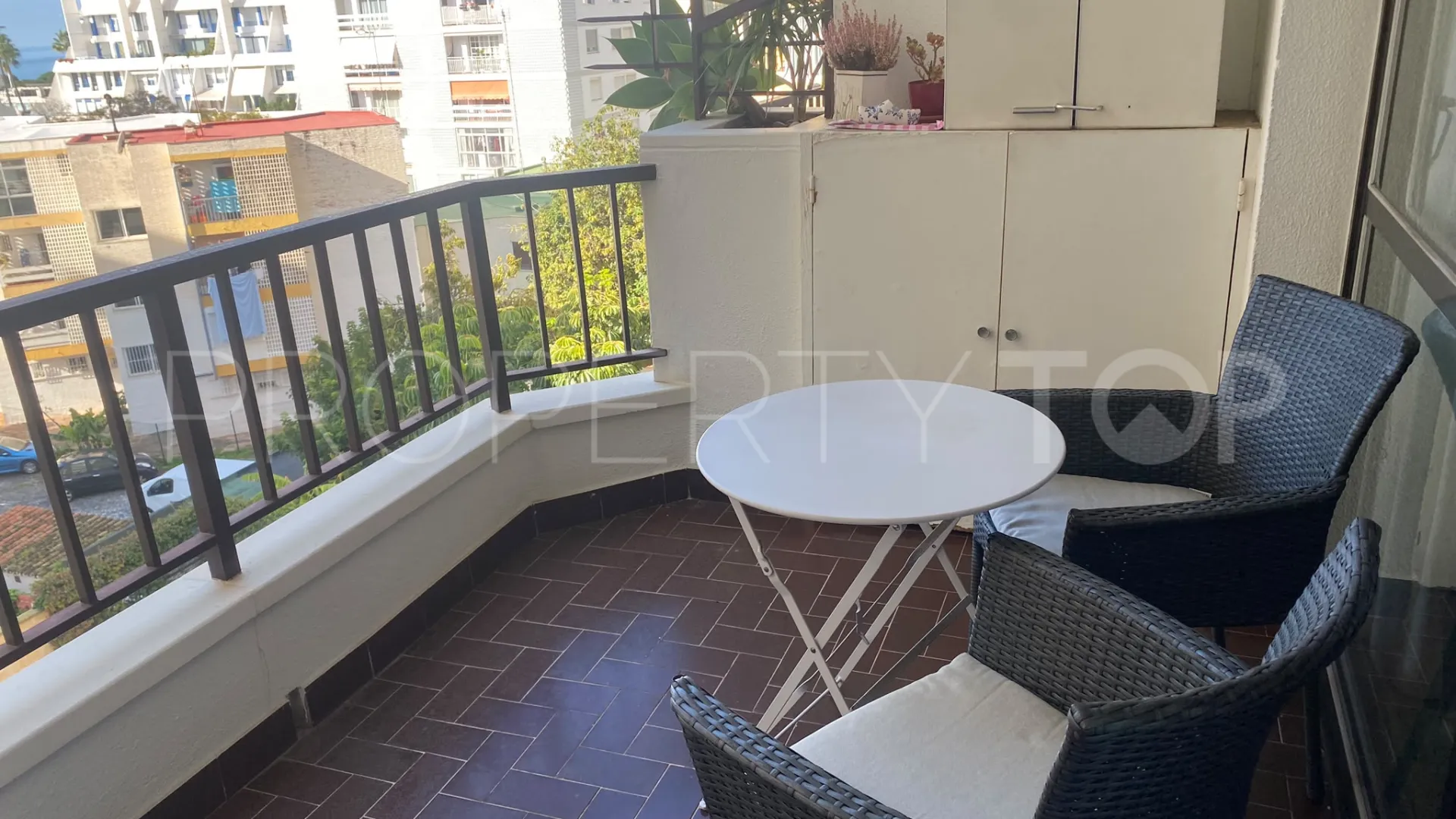 Buy apartment in Marbella Centro with 2 bedrooms
