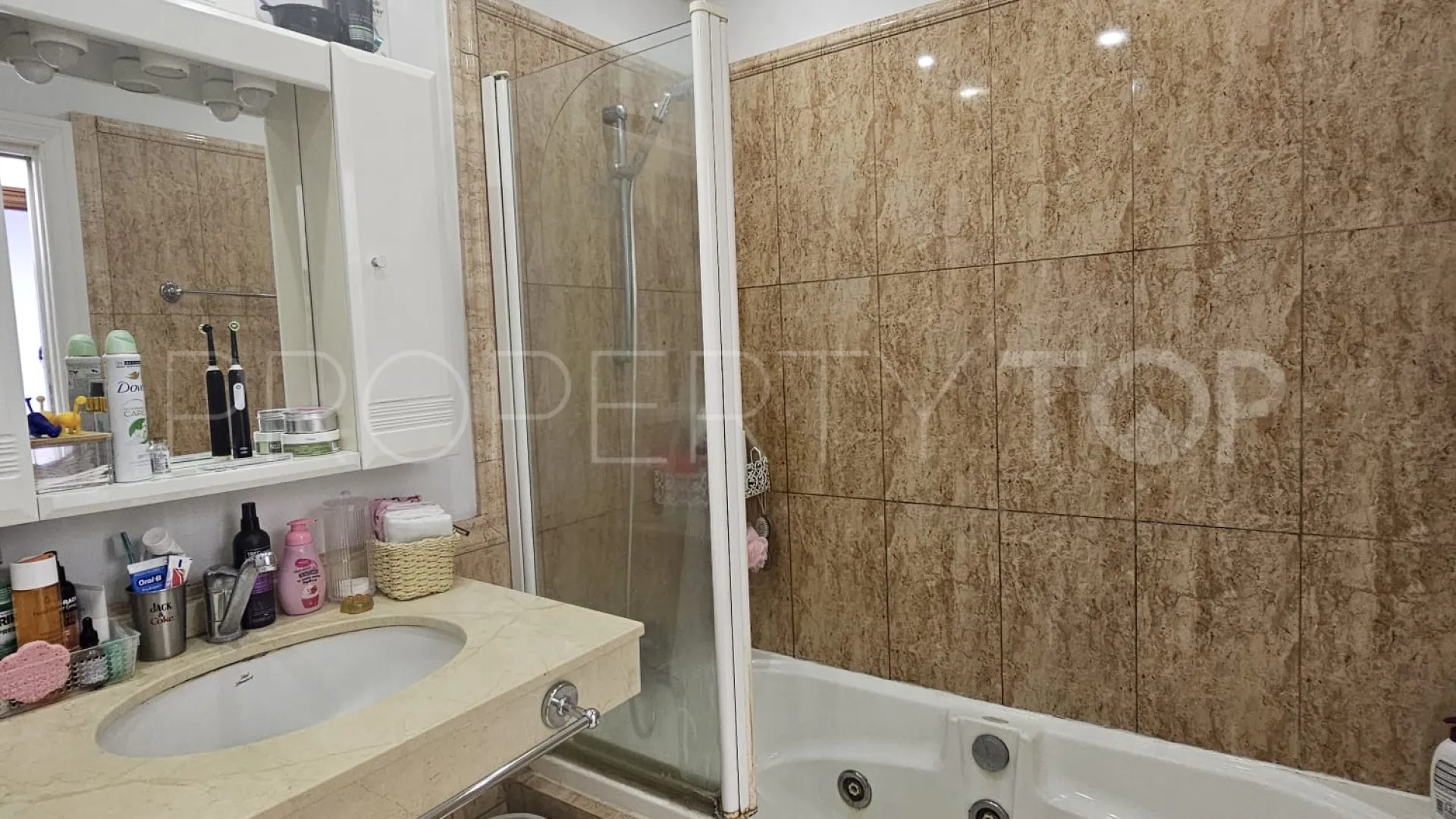 Buy apartment with 2 bedrooms in San Pedro de Alcantara