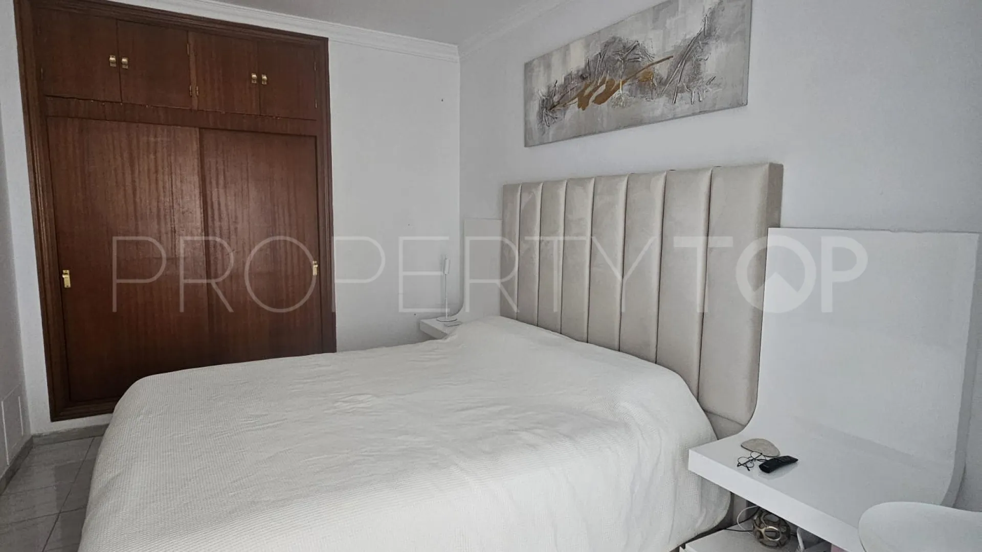 Buy apartment with 2 bedrooms in San Pedro de Alcantara