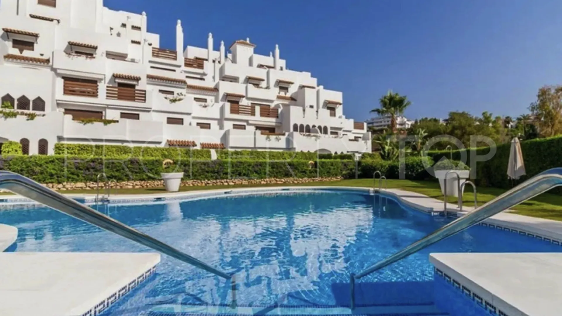 Apartamento planta baja en venta con 1 dormitorio en Selwo