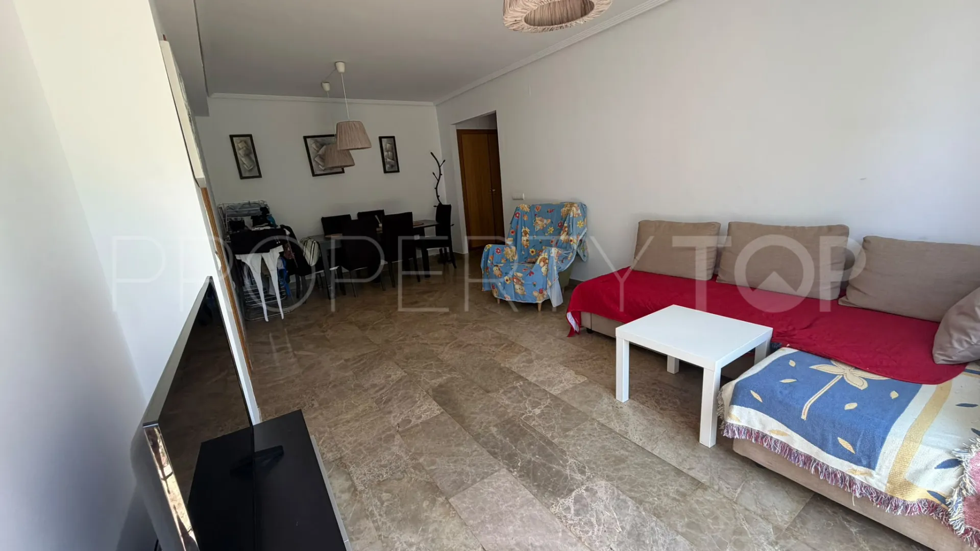 Apartamento planta baja en venta con 1 dormitorio en Selwo