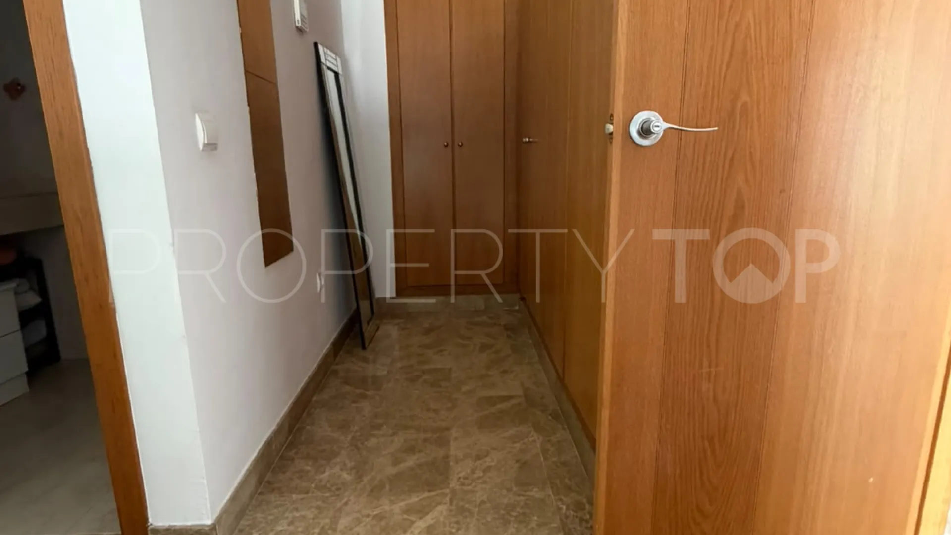 Apartamento planta baja en venta con 1 dormitorio en Selwo