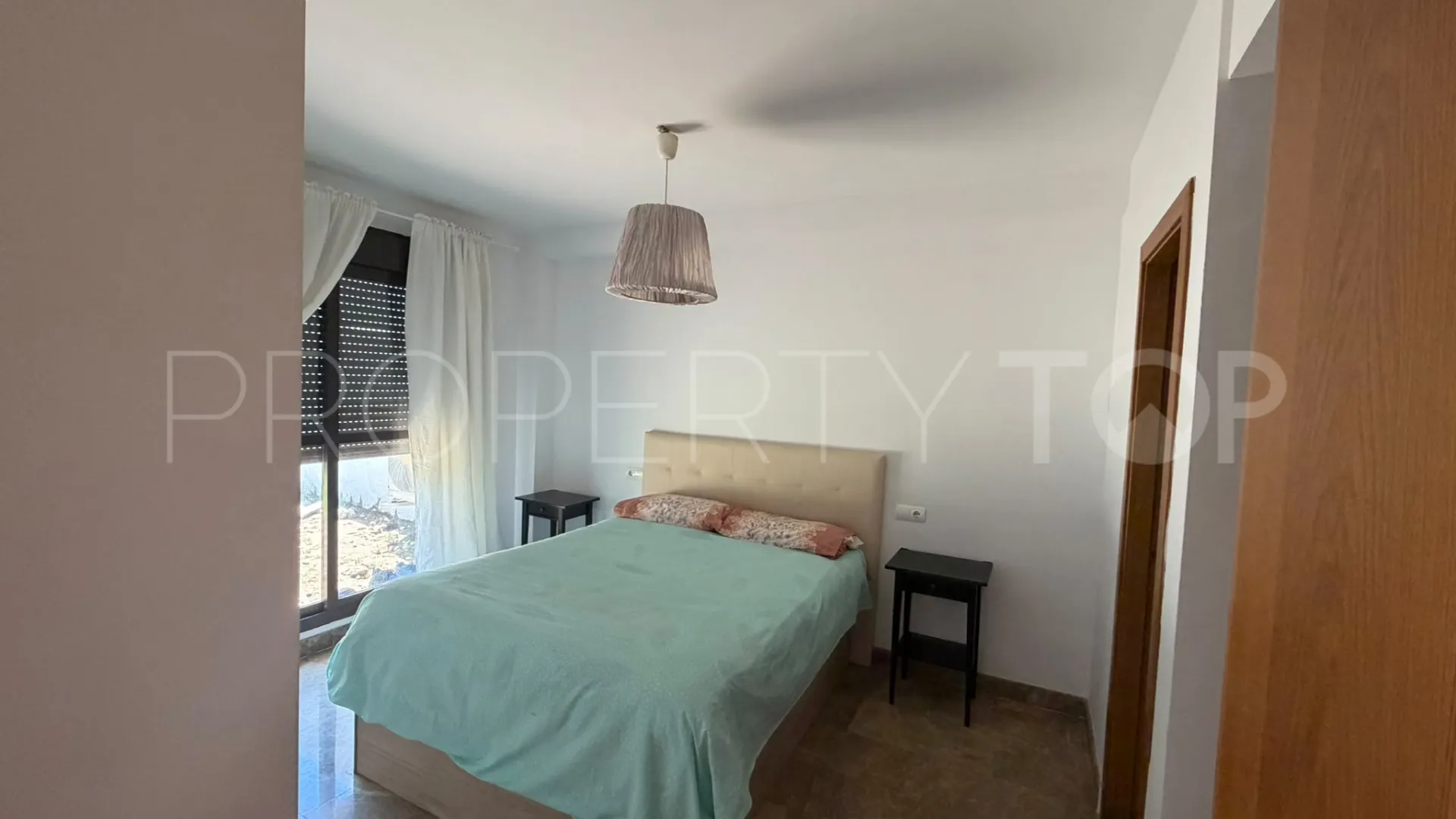 Apartamento planta baja en venta con 1 dormitorio en Selwo