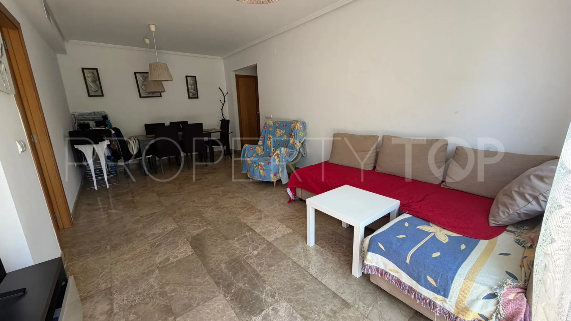 Apartamento planta baja en venta con 1 dormitorio en Selwo