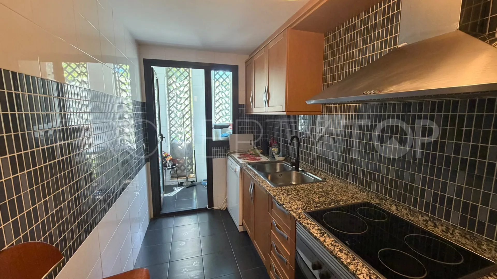 Apartamento planta baja en venta con 1 dormitorio en Selwo
