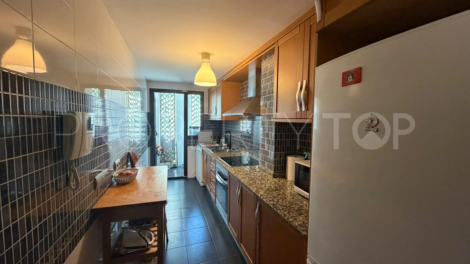 Apartamento planta baja en venta con 1 dormitorio en Selwo