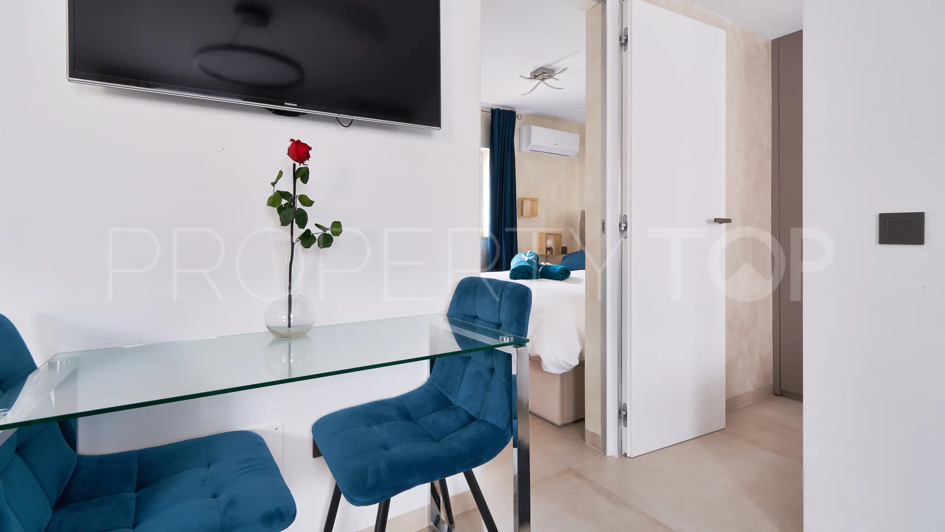 Buy apartment with 2 bedrooms in Casco antiguo