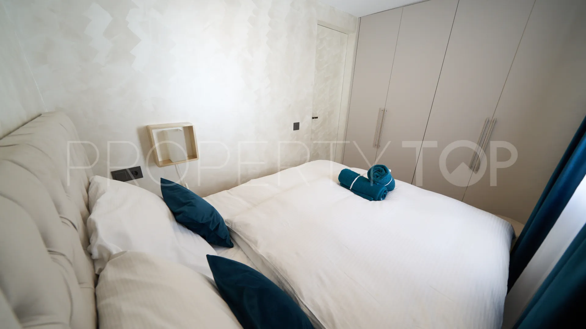 Buy apartment with 2 bedrooms in Casco antiguo