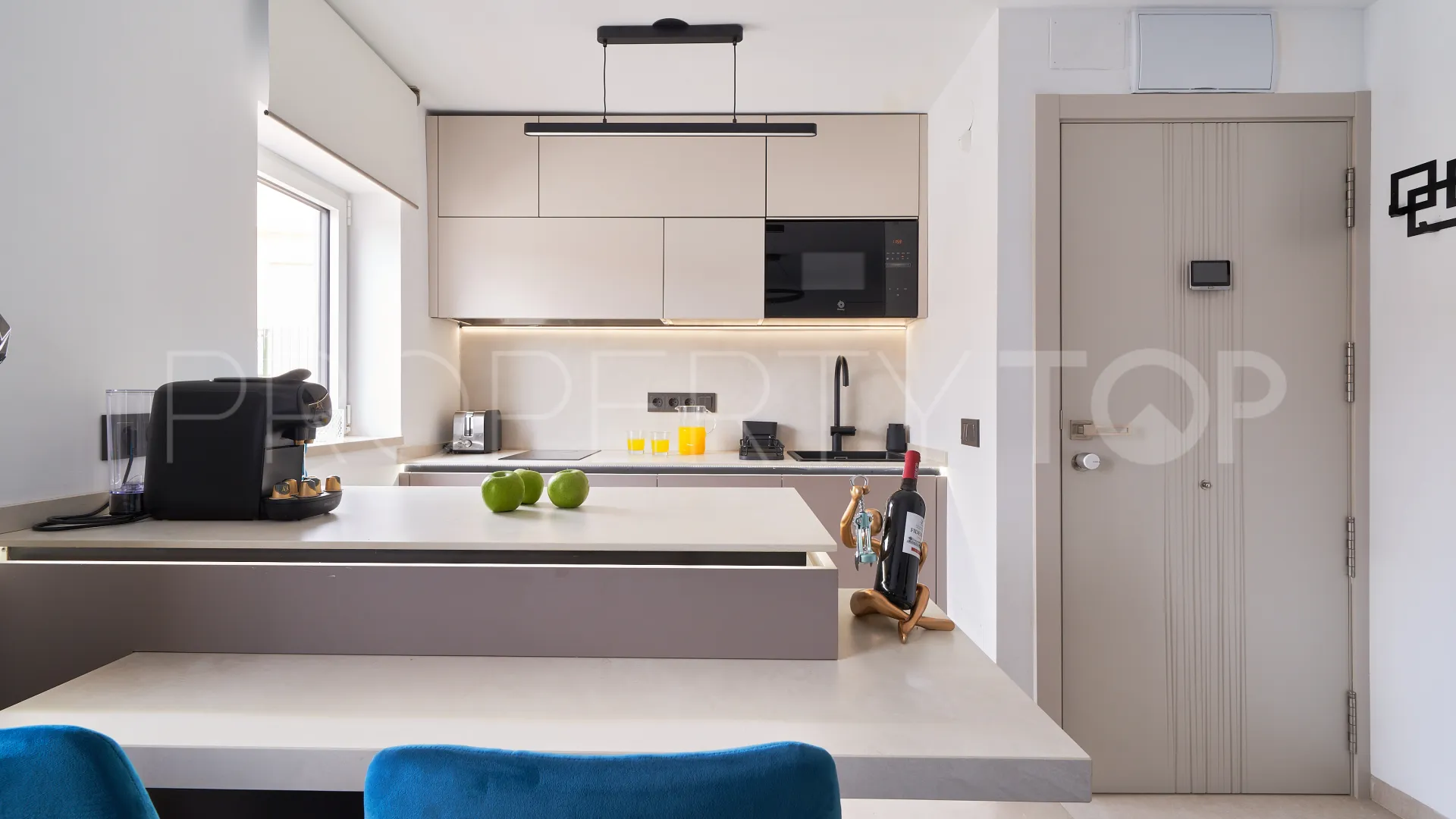 Buy apartment with 2 bedrooms in Casco antiguo