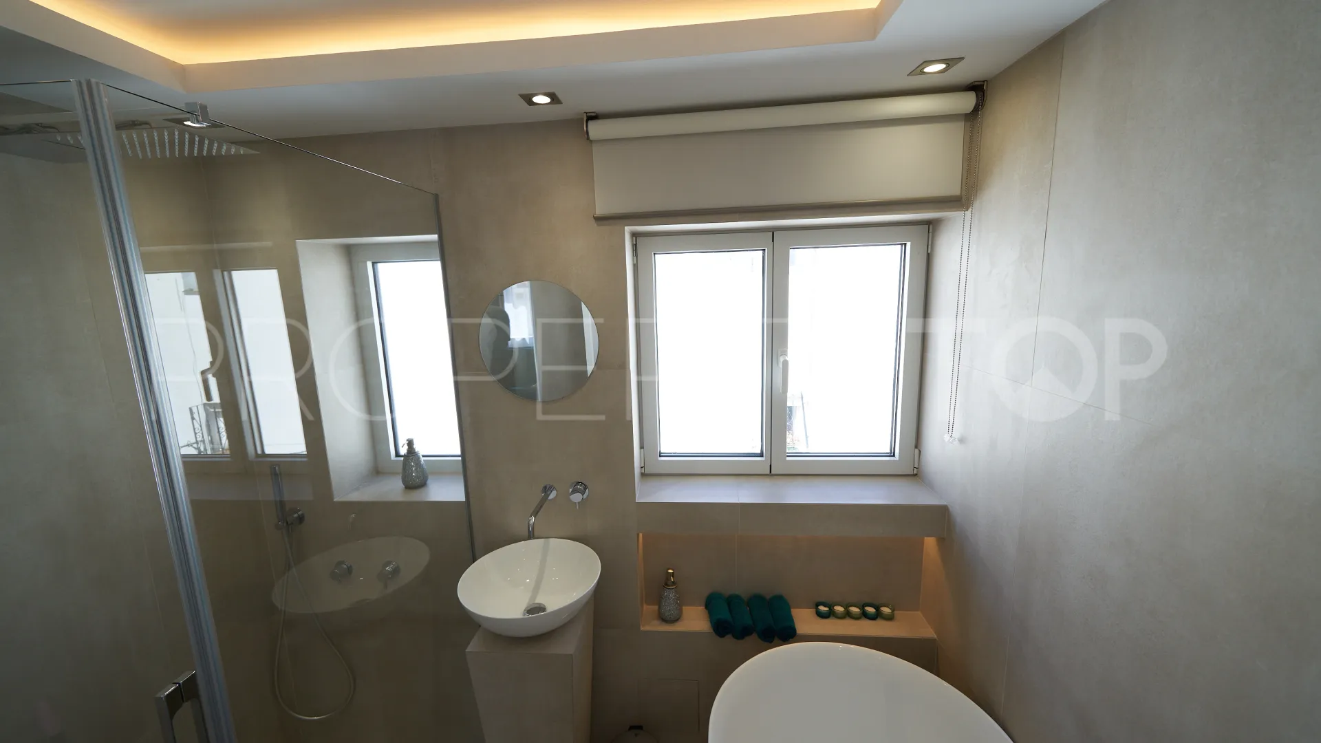 Buy apartment with 2 bedrooms in Casco antiguo