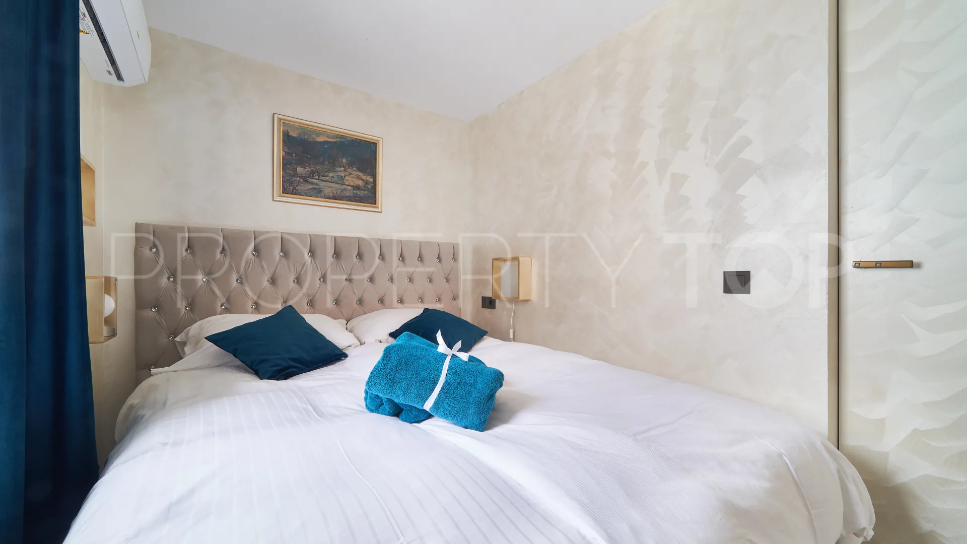 Buy apartment with 2 bedrooms in Casco antiguo