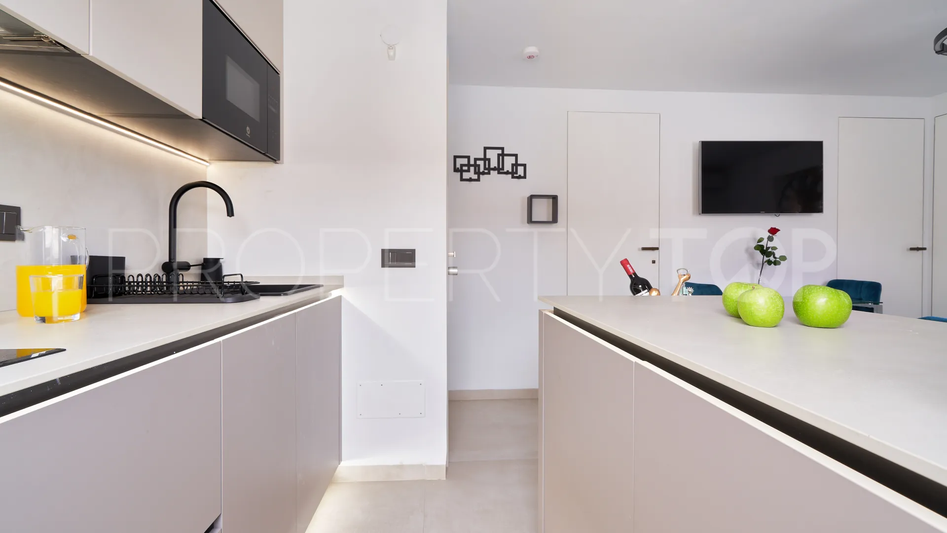 Buy apartment with 2 bedrooms in Casco antiguo