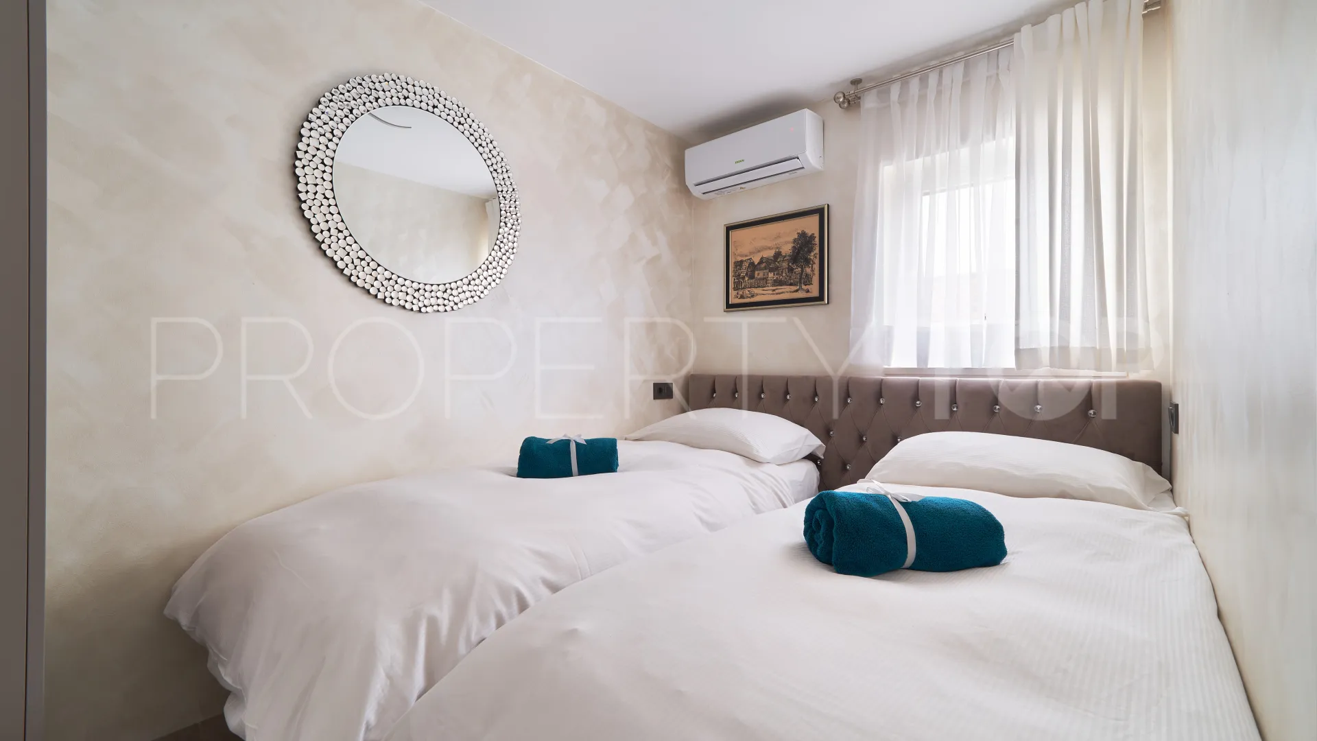 Buy apartment with 2 bedrooms in Casco antiguo