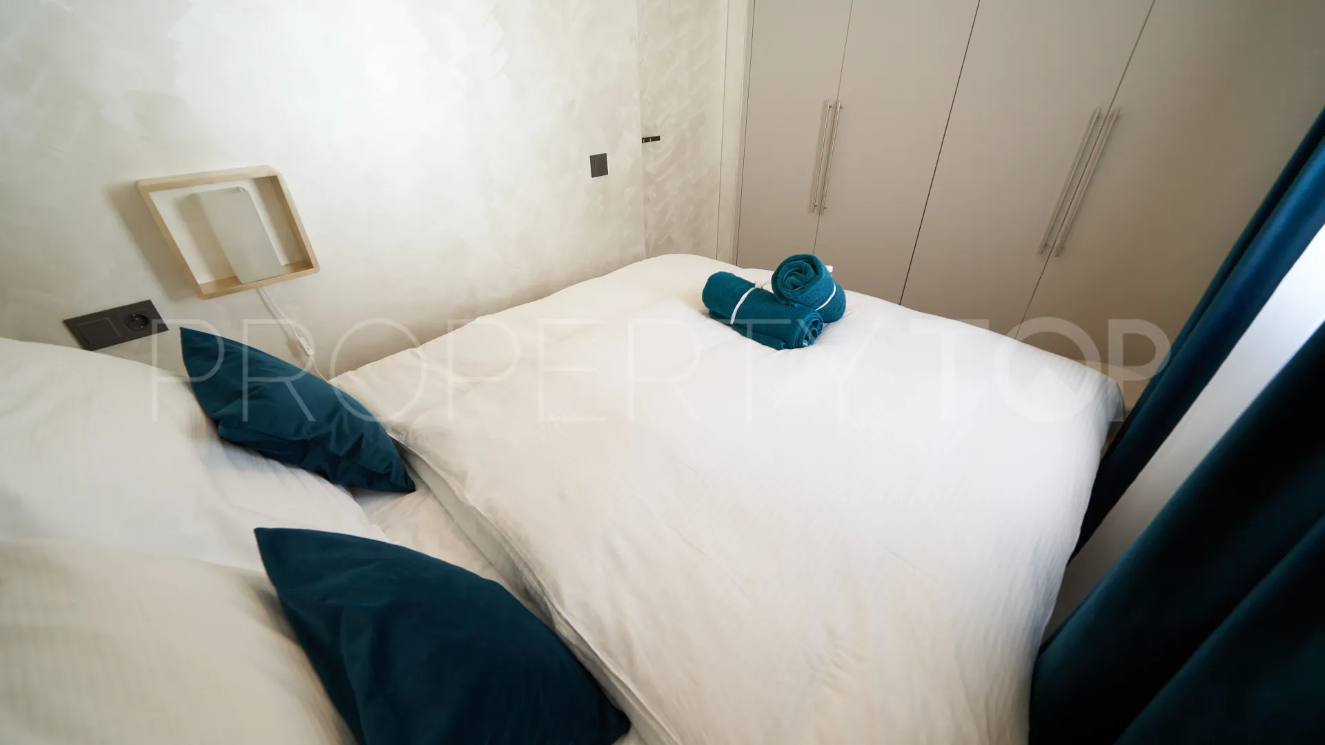 Buy apartment with 2 bedrooms in Casco antiguo
