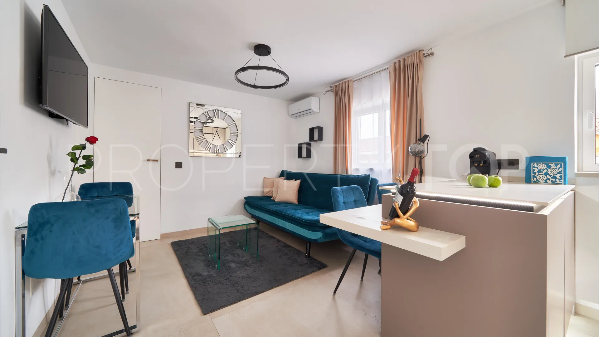 Buy apartment with 2 bedrooms in Casco antiguo
