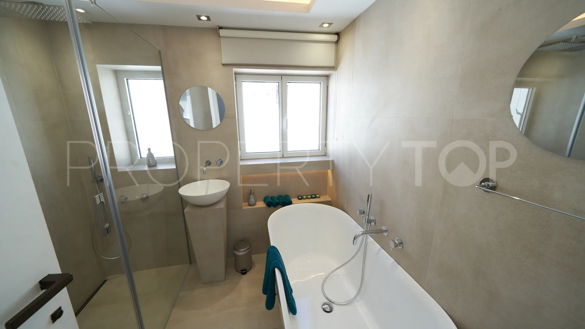 Buy apartment with 2 bedrooms in Casco antiguo