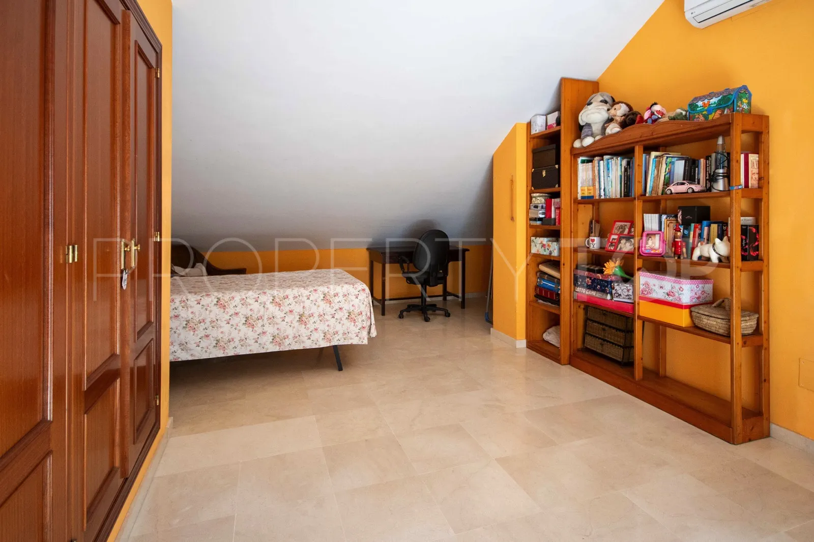 Adosado en venta en Estepona Centro con 4 dormitorios
