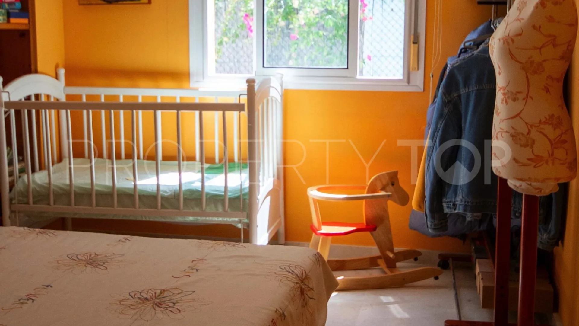 Adosado en venta en Estepona Centro con 4 dormitorios