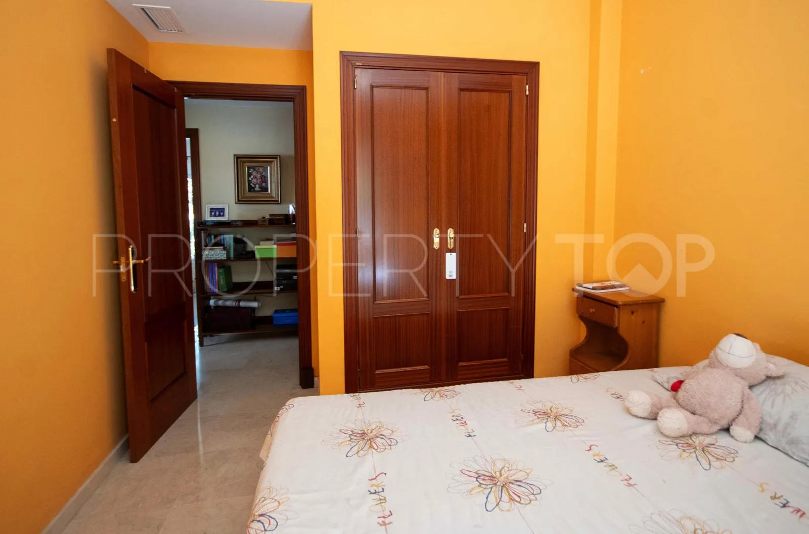 Adosado en venta en Estepona Centro con 4 dormitorios