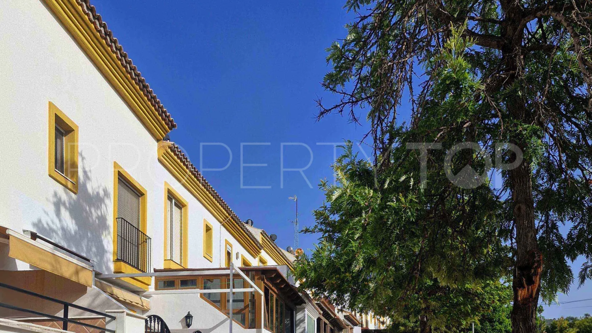 Adosado en venta en Estepona Centro con 4 dormitorios
