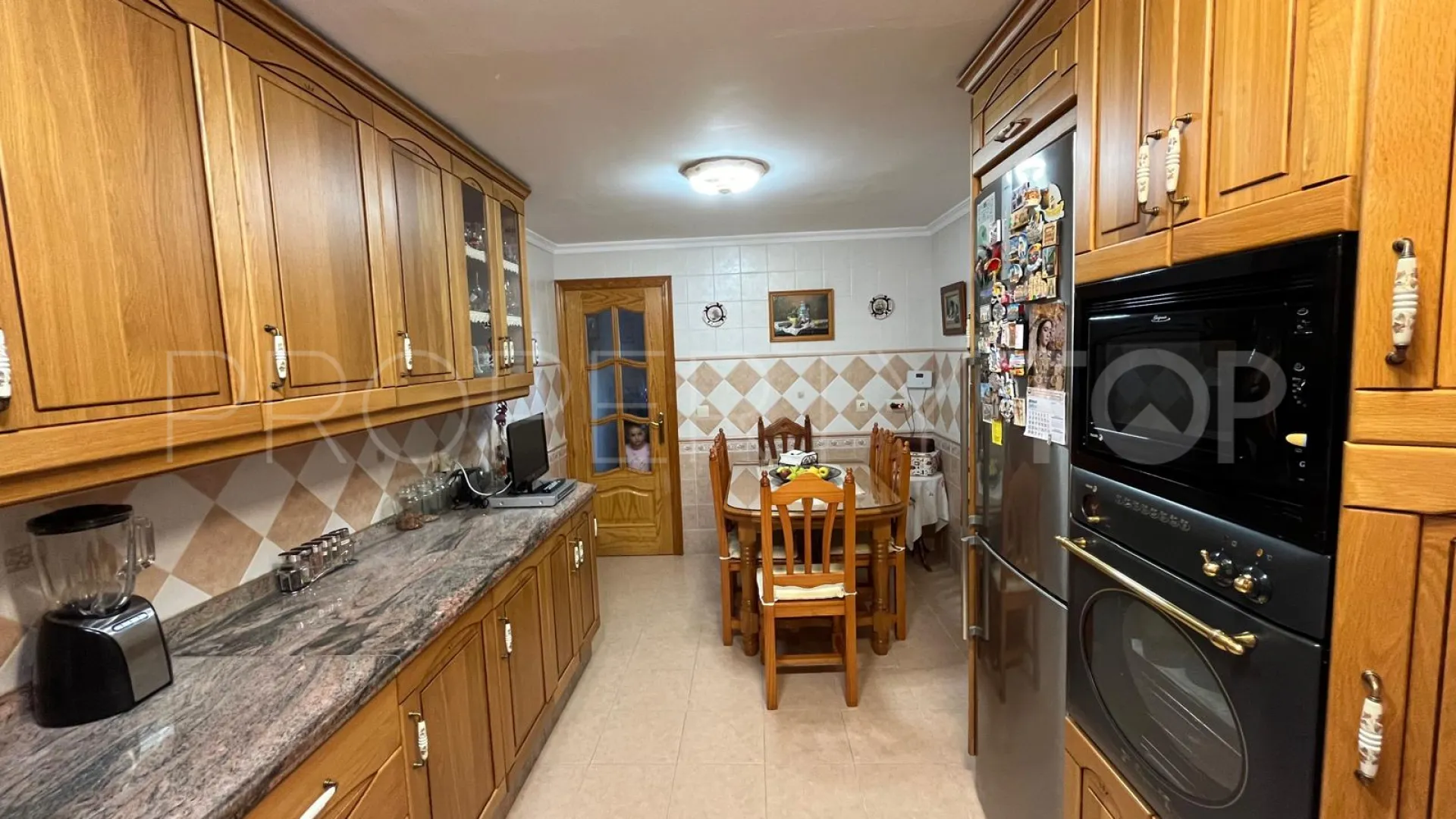 Adosado en venta de 2 dormitorios en Estepona Puerto